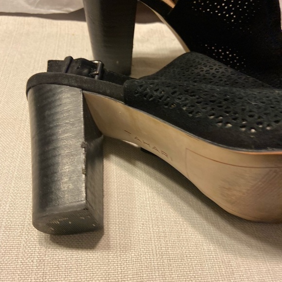 Tahari open beep toe shoes - Picture 8 of 16